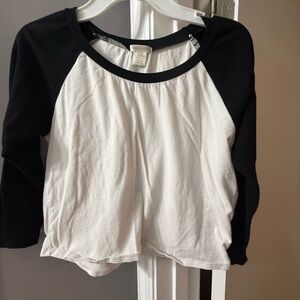 Bozzolo Black and White Raglan Crop Top